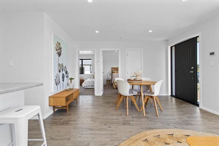 Photo of property in 2/16 Betley Crescent, Fairview Downs, Hamilton, 3214