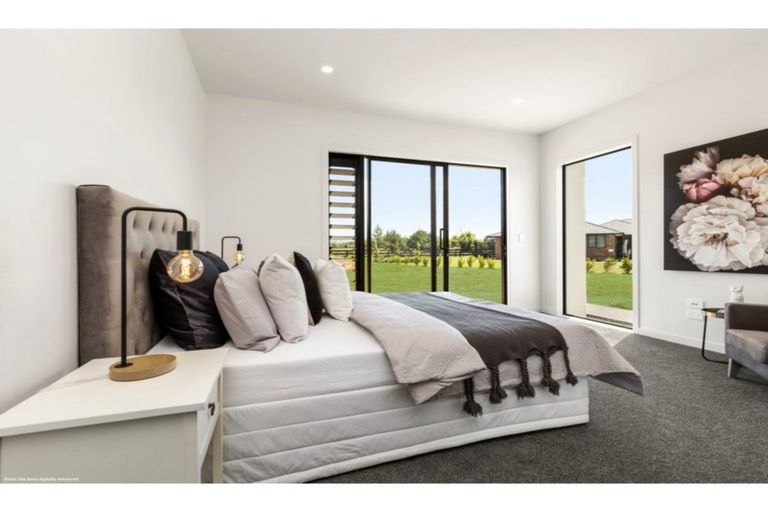 Photo of property in 35 Mike Smith Drive, Cambridge, 3434