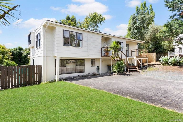 Photo of property in 6 Eagleson Street, Northcross, Auckland, 0632