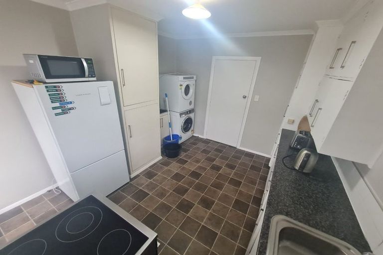 Photo of property in Totara Flats, 2/1007 Fergusson Drive, Clouston Park, Upper Hutt, 5018