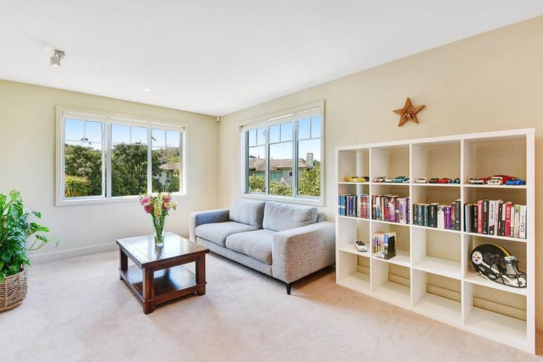 Photo of property in 8 Little Compton Mews, Snells Beach, 0920