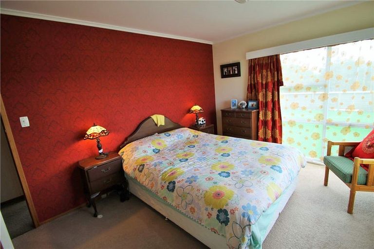 Photo of property in 50 Marlborough Avenue, Glenfield, Auckland, 0629