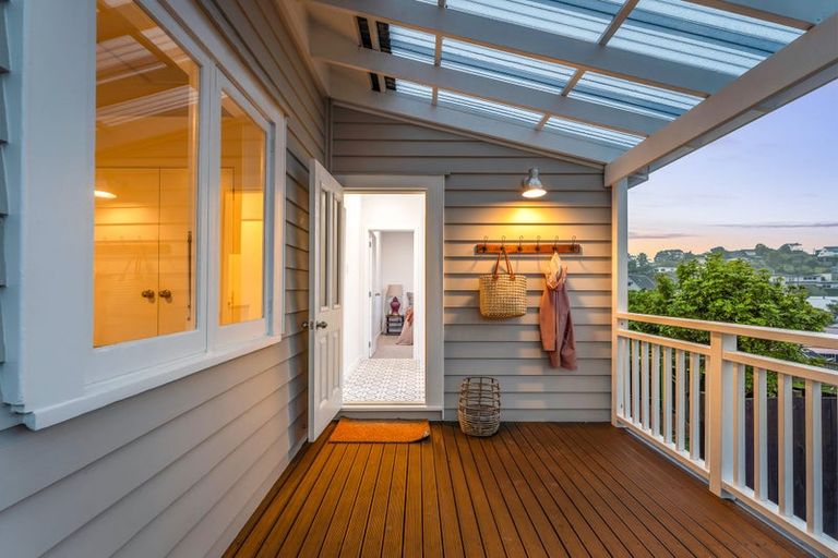 Photo of property in 24 Jean Place, Stanmore Bay, Whangaparaoa, 0932