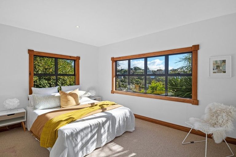 Photo of property in 38 Bellbird Rise, Murrays Bay, Auckland, 0630