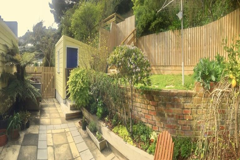 Photo of property in 40 Jackson Street, Island Bay, Wellington, 6023