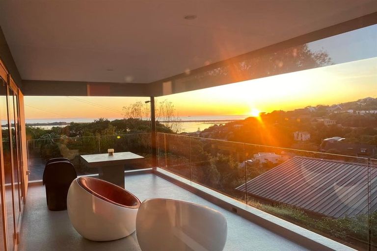 Photo of property in 103 Mount Pleasant Road, Mount Pleasant, Christchurch, 8081