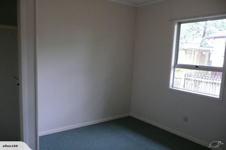 Photo of property in 9 Silverstone Place, Henderson, Auckland, 0612