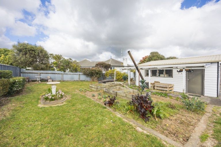 Photo of property in 196 Cambridge Street, Levin, 5510