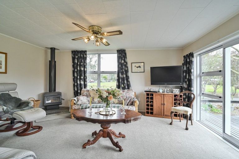 Photo of property in 19 Kenderdine Road, Elsthorpe, Otane, 4277