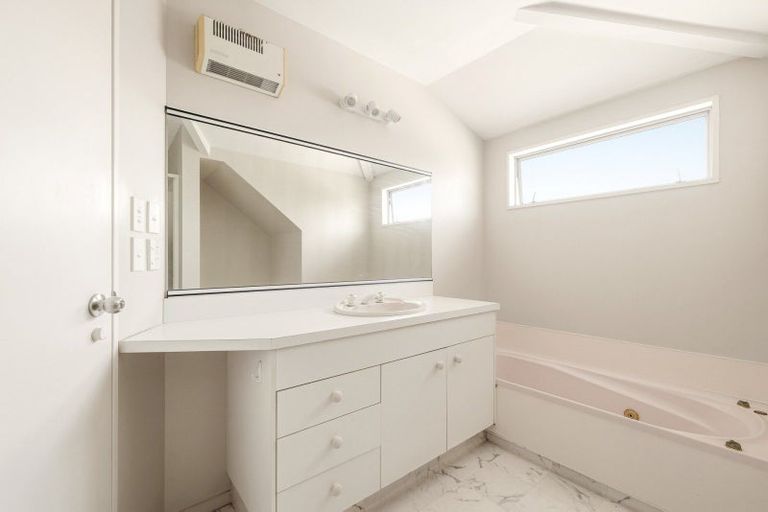 Photo of property in 1 Omanu Court, Mount Maunganui, 3116