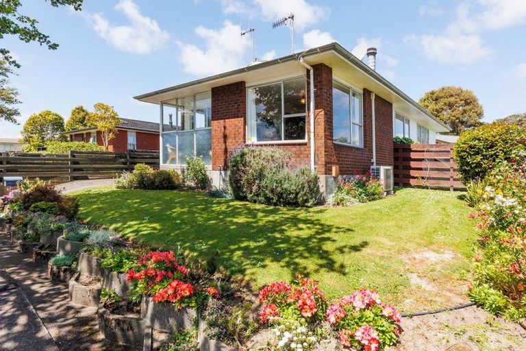 Photo of property in 26 Meadowbrook Drive, Cloverlea, Palmerston North, 4412