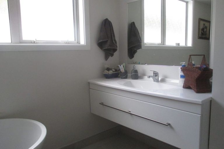 Photo of property in 30 Manor Drive, Stokes Valley, Lower Hutt, 5019