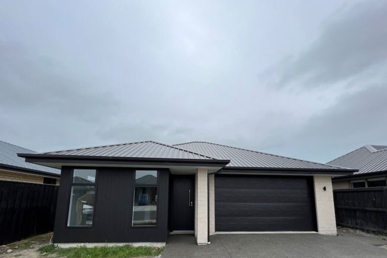 Photo of property in 11 Barnett Street, Woodend, 7610