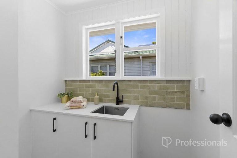 Photo of property in 4 Hood Avenue, Heretaunga, Upper Hutt, 5018