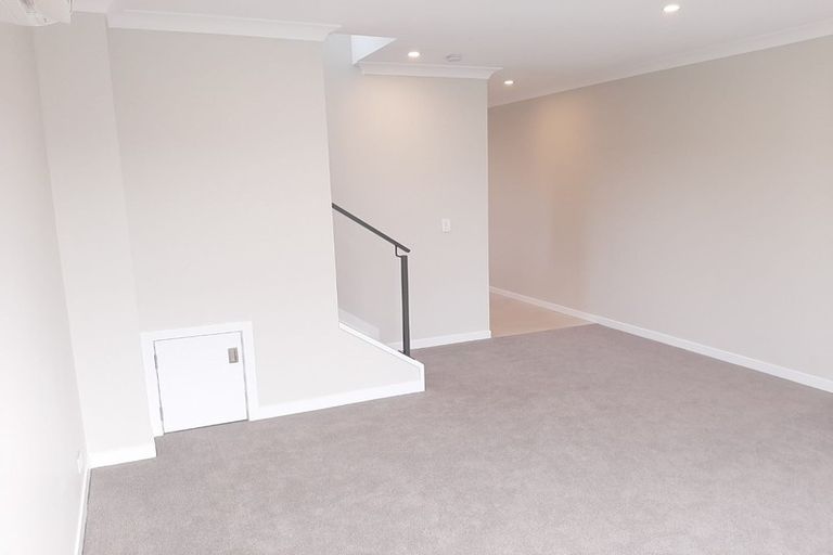 Photo of property in 35 Harewood Street, Whenuapai, Auckland, 0618