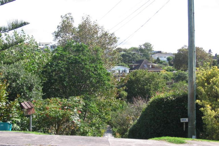 Photo of property in 904 Beach Road, Waiake, Auckland, 0630