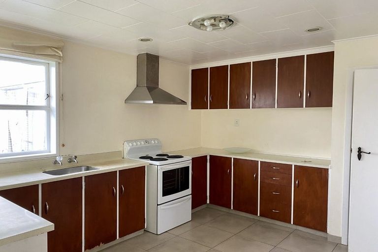 Photo of property in 3c Porutu Street, Fairfield, Lower Hutt, 5011