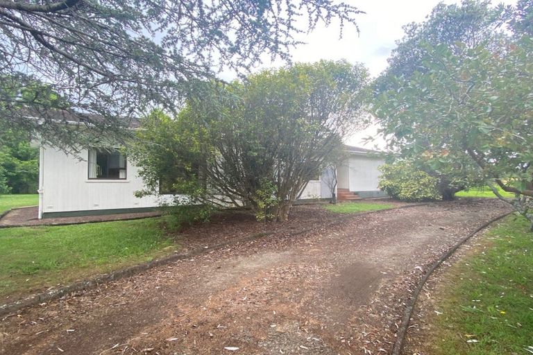 Photo of property in 76 Tawa Road, Kumeu, 0891