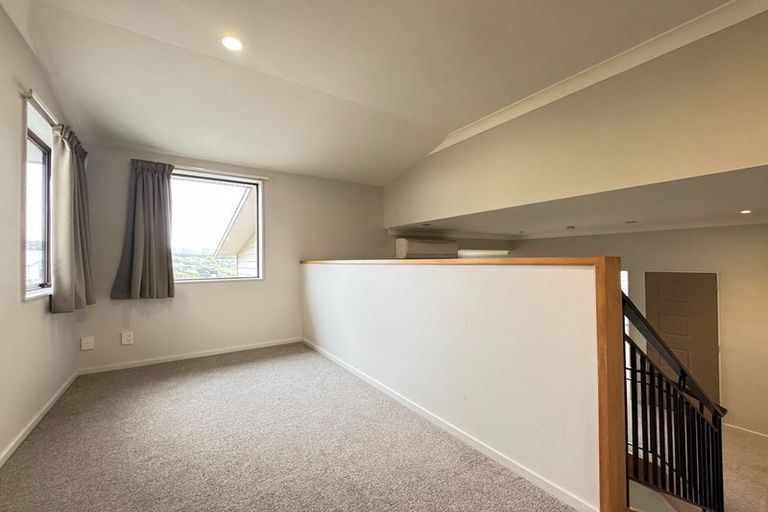Photo of property in 6 Port Lane, Whitby, Porirua, 5024