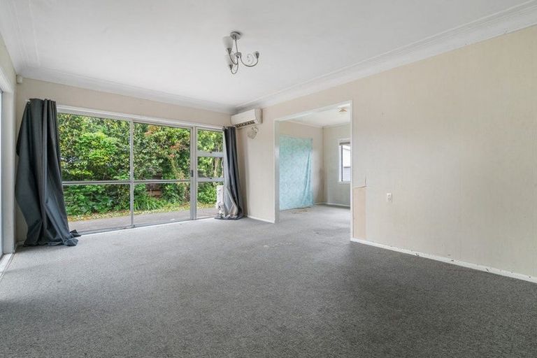 Photo of property in 372 Great South Road, Opaheke, Papakura, 2113
