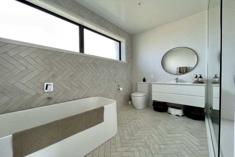 Photo of property in 123 Fernhill Drive, Judgeford, Porirua, 5381