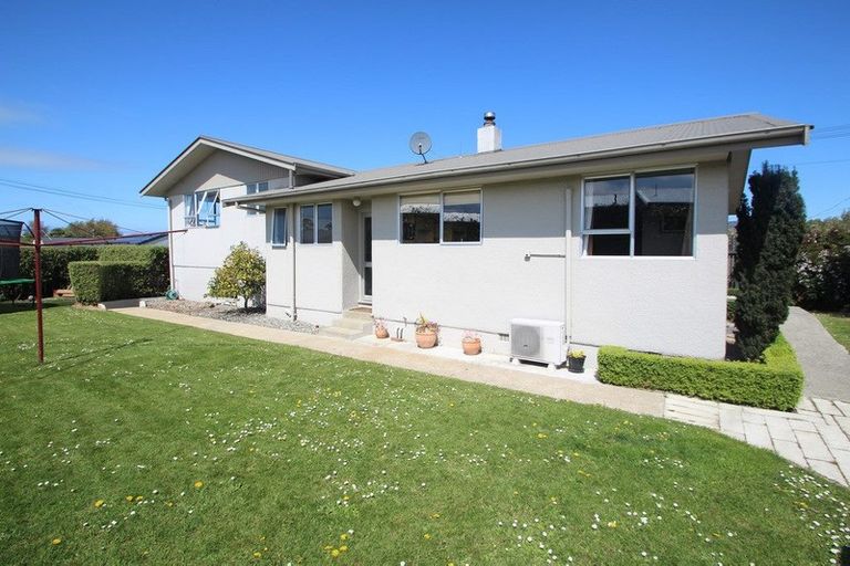 Photo of property in 27 Glendale Crescent, Holmes Hill, Oamaru, 9401