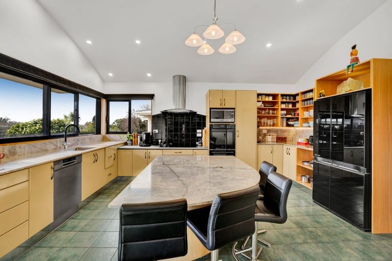 Photo of property in 3 Fairfax Terrace, Frankleigh Park, New Plymouth, 4310