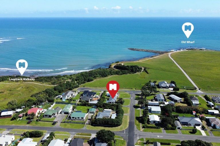 Photo of property in 1 Tennyson Street, Opunake, 4616