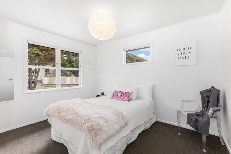 Photo of property in 5 Mission Street, Waterloo, Lower Hutt, 5011