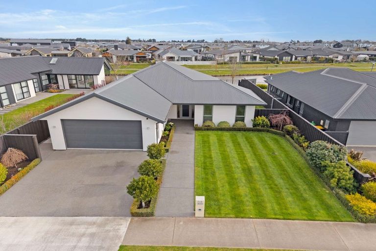 Photo of property in 62 Tiritiri Moana Drive, Pegasus, 7612