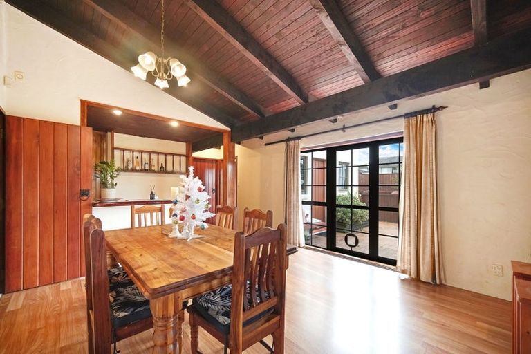 Photo of property in 2 Bramley Drive, Farm Cove, Auckland, 2012