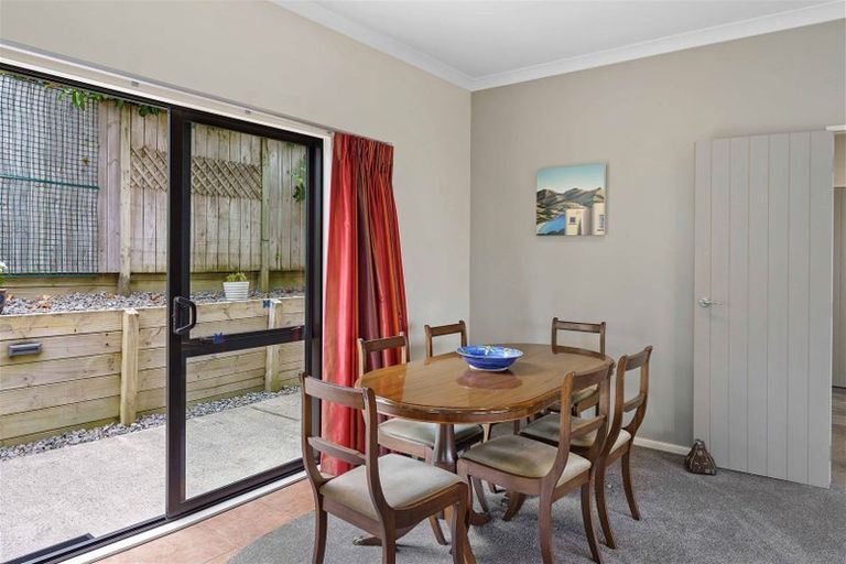 Photo of property in 37 Huia Street, Waikanae, 5036