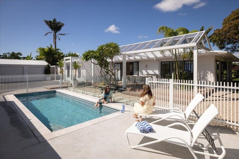 Photo of property in 106 Moffat Road, Bethlehem, Tauranga, 3110