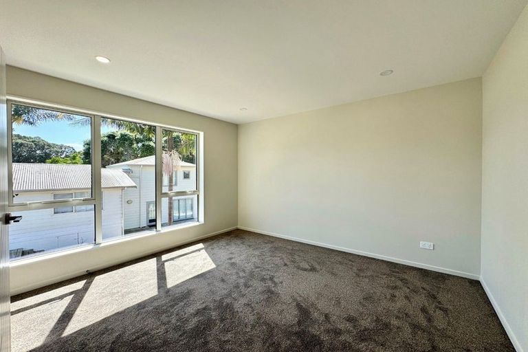 Photo of property in 118 Pigeon Mountain Road, Half Moon Bay, Auckland, 2012