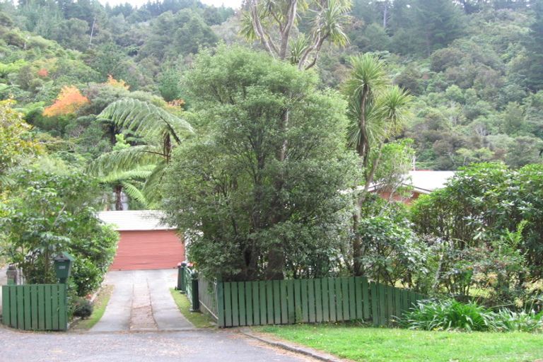Photo of property in 136 Pinehaven Road, Pinehaven, Upper Hutt, 5019