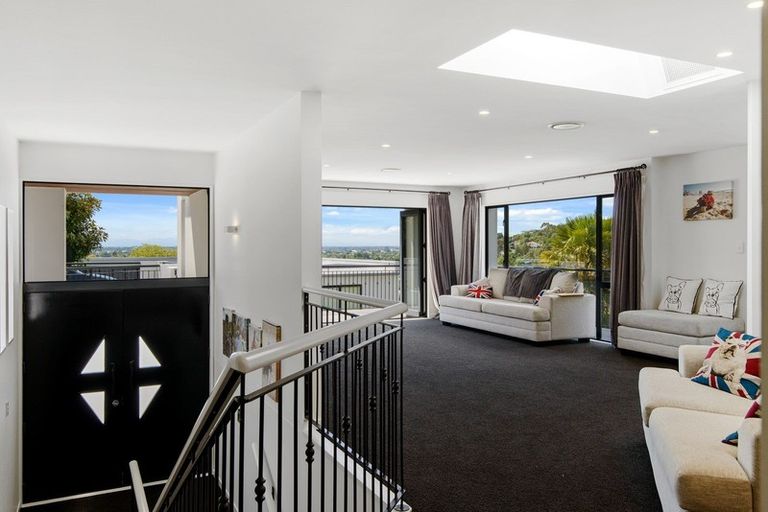 Photo of property in 10a Dalefield Drive, Cashmere, Christchurch, 8022