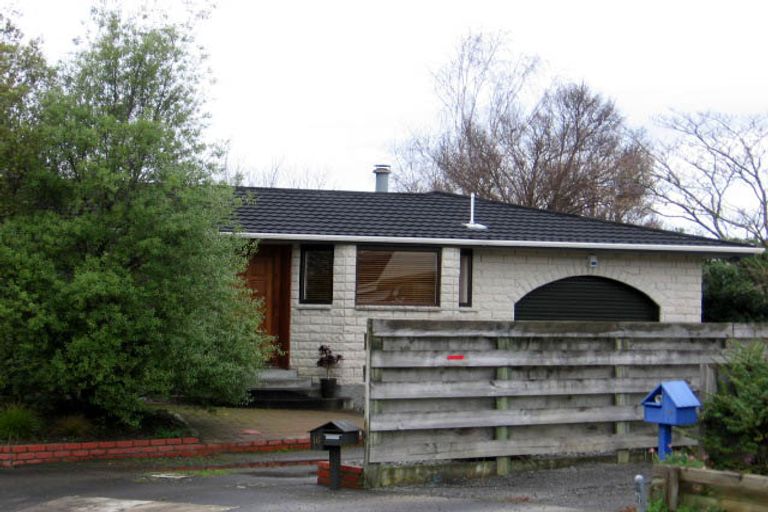 Photo of property in 16 Rewa Place, Lansdowne, Masterton, 5810