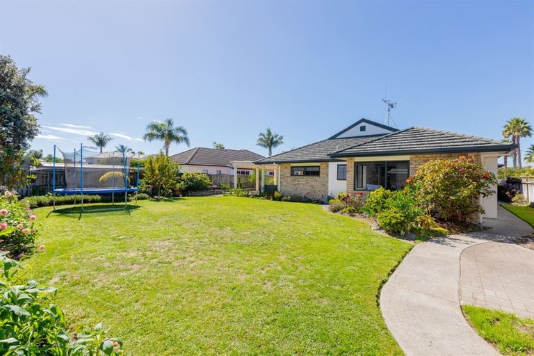 Photo of property in 64 Palm Beach Boulevard, Papamoa Beach, Papamoa, 3118