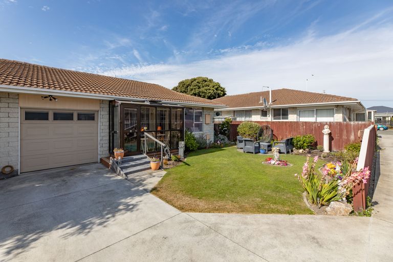 Photo of property in 3/171 Shaw Avenue, New Brighton, Christchurch, 8083