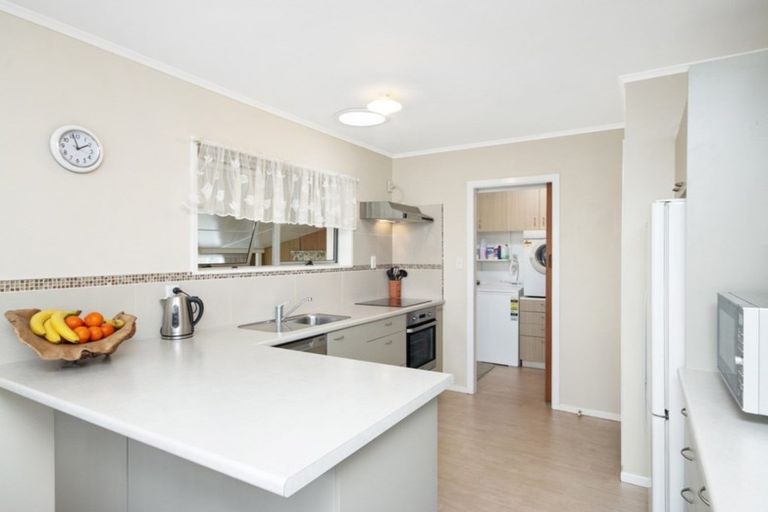 Photo of property in 60 Paterson Avenue West, Pukekohe, 2120