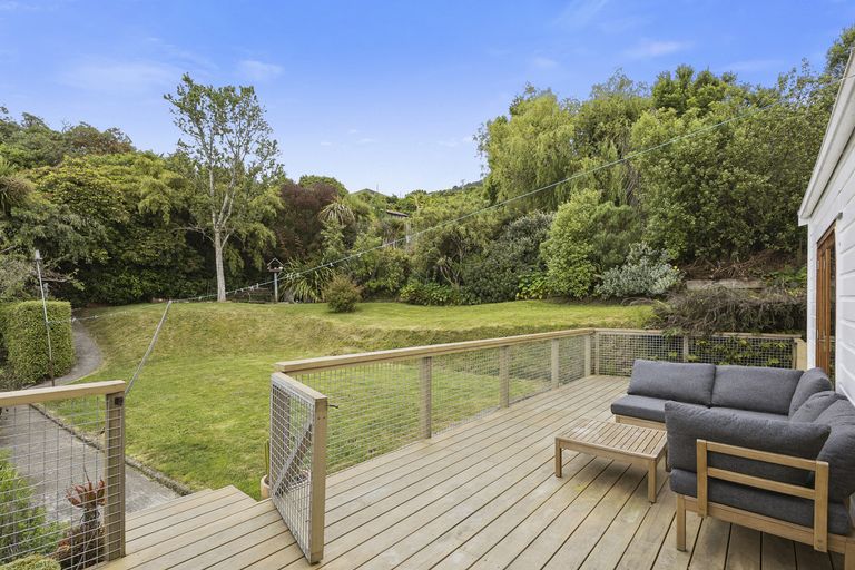 Photo of property in 1 Seddon Street, Ravensbourne, Dunedin, 9022