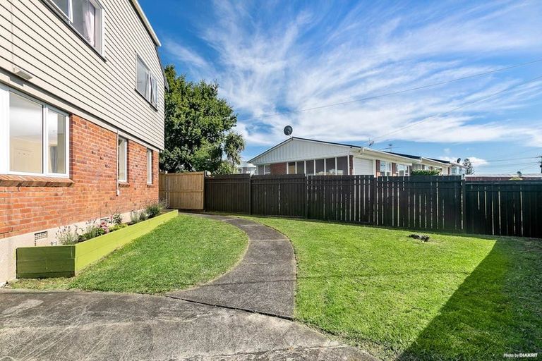 Photo of property in 2/5 Stanley Avenue, Milford, Auckland, 0620