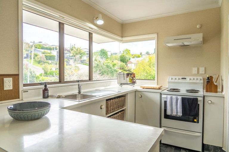 Photo of property in 27c Omokoroa Road, Omokoroa, 3114