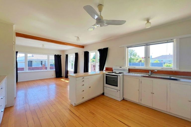 Photo of property in 1120 Heaphy Terrace, Fairfield, Hamilton, 3214