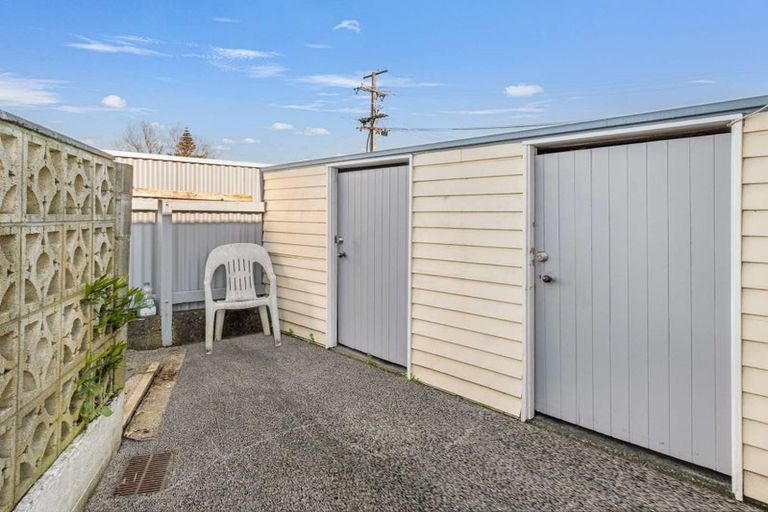 Photo of property in 2 Winchester Street, Levin, 5510