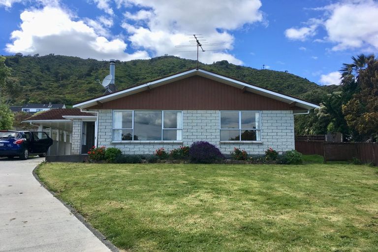 Photo of property in 45 Huia Street, Waikanae, 5036
