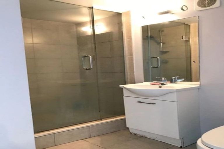 Photo of property in 26 Lyford Crescent, Sunnynook, Auckland, 0620