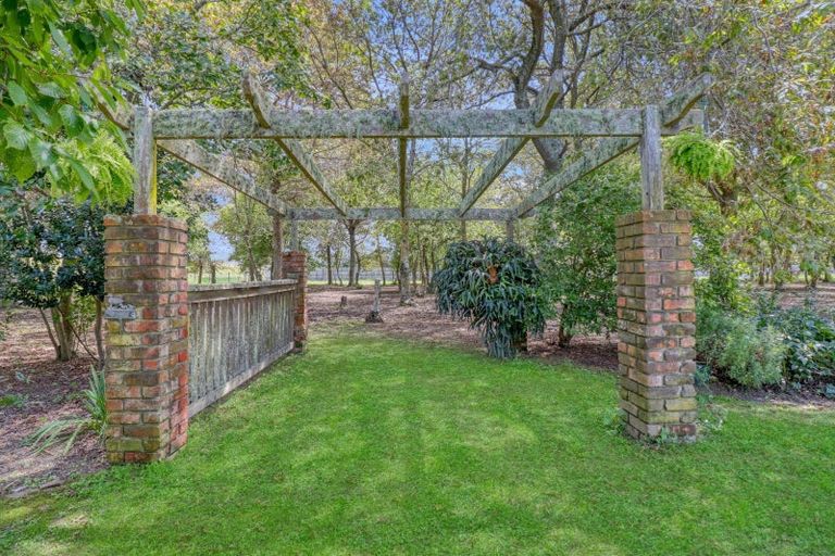 Photo of property in 8 Ingram Road, Waerengaahika, Gisborne, 4071
