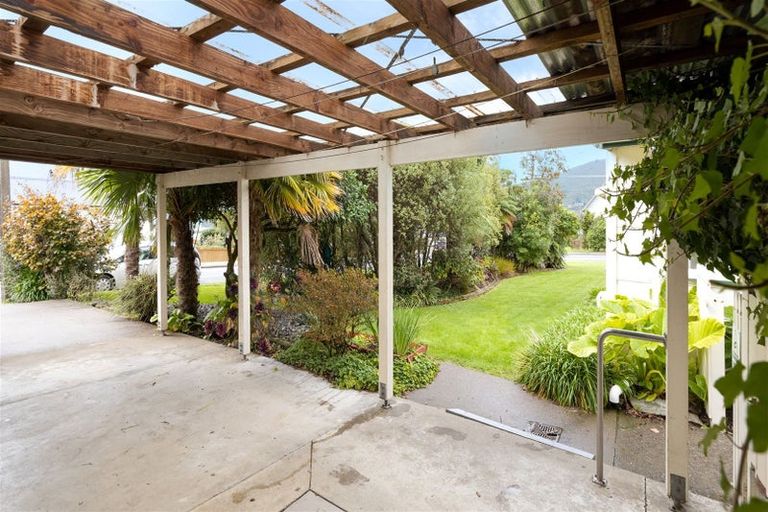 Photo of property in 53 Main Rd Havelock, Havelock, 7100