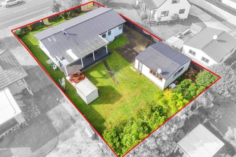 Photo of property in 163 Finlayson Avenue, Clendon Park, Auckland, 2103